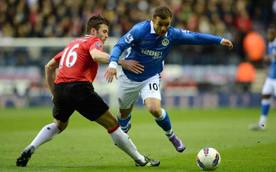 EPL: Shaun Maloney - Michael Carrick, Wigan Athletic v Manchester United