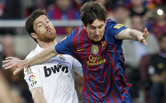 Xabi Alonso & Lionel Messi - Real Madrid & Barcelona (Goal.com/Panoramic)