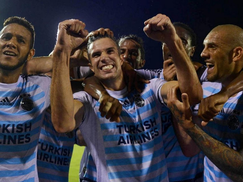 Uefa Europa League round-up: Van Persie scores first Fenerbahce goal
