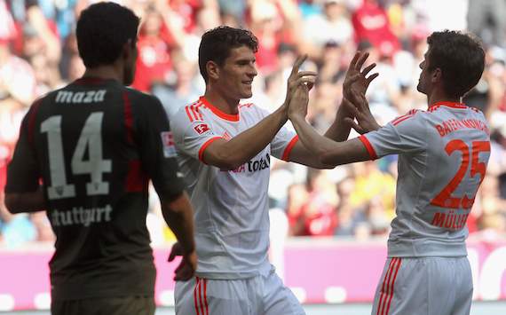 Bundesliga: FC Bayern München - VfB Stuttgart, Mario Gomez & Thomas Müller - Maza