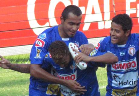 Isidro Metapan 4-0 LA Galaxy: Galaxy humbled by fantastic Munoz