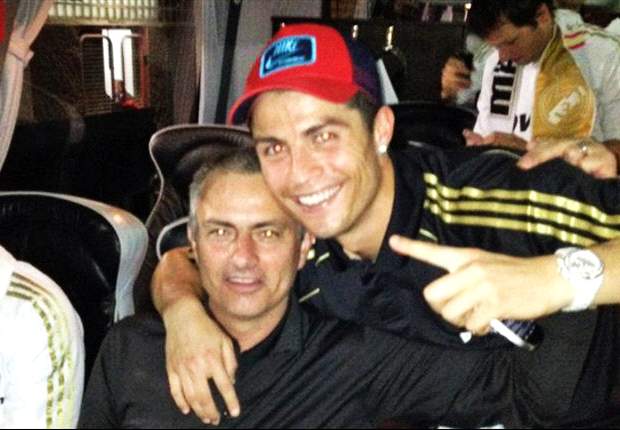 ESP, Real - Mourinho: "Ronaldo mérite le ballon d'or"