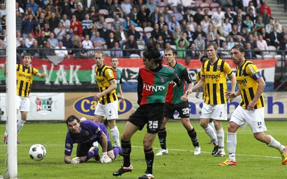 NEC - Vitesse: Navarone Foor