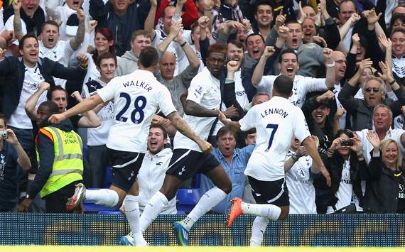 EPL - Tottenham Hotspur v Fulham, Emmanuel Adebayor, Kyle Walker and Aaron Lennon