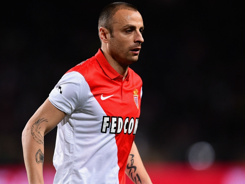 'I'm trying to find a team' - Berbatov open to offers