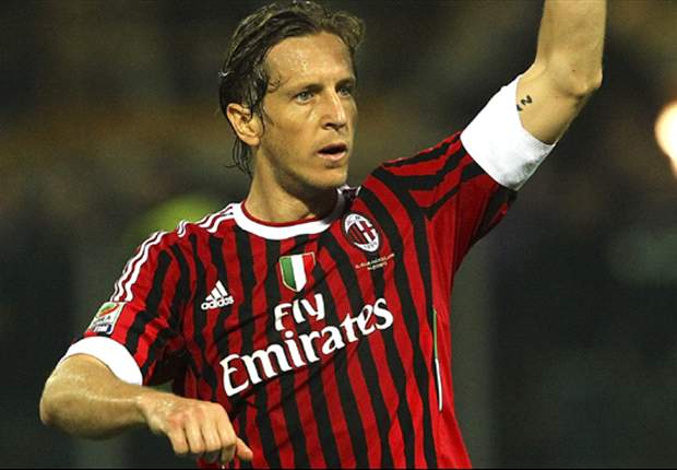 ITA, Milan - Ambrosini prolonge