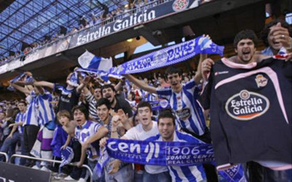 Deportivo de La Coruña support at Riazor