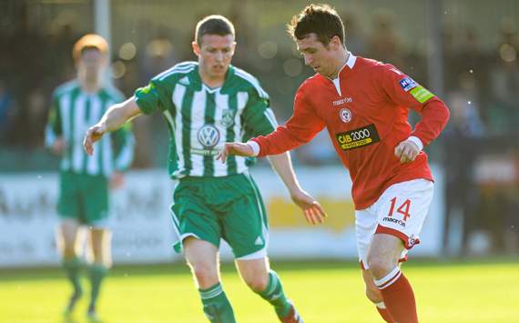 25 May 2012; Paddy Kavanagh, Shelbourne, in action against Dean Zambra, Bray Wanderers. FAI Ford Cup, Second Round, Bray Wanderers v Shelbourne, Carlisle Grounds, Bray, Co. Wicklow.
