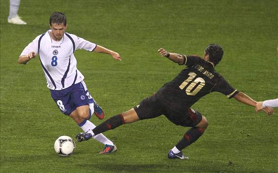 Giovani Dos Santos, Miralem Pjanic, Mexico, Bosnia