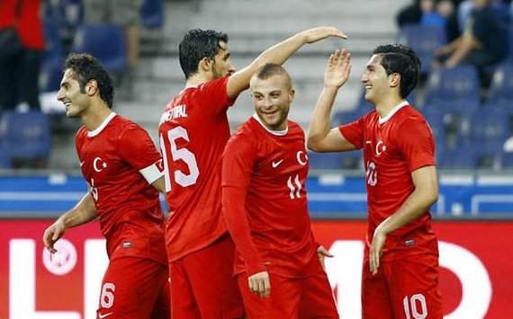 Turkey players celebrating a goal