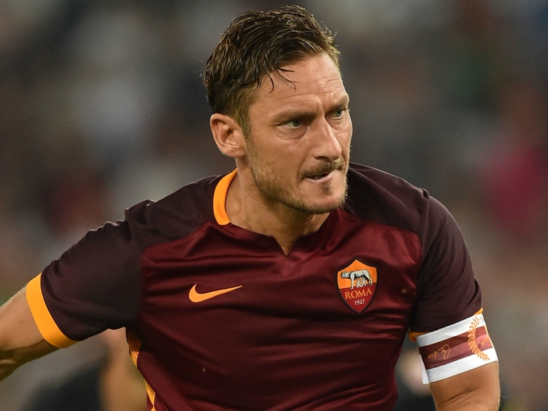Totti admits he is considering Roma exit 15 Minute News