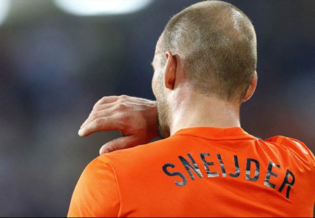 PBS - Sneijder récupère le brassard