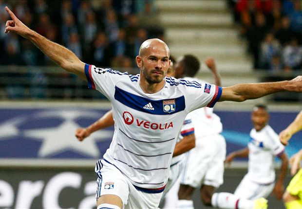 Gent 1-1 Lyon: Lacazette misses late penalty as Fournier's men frustrated