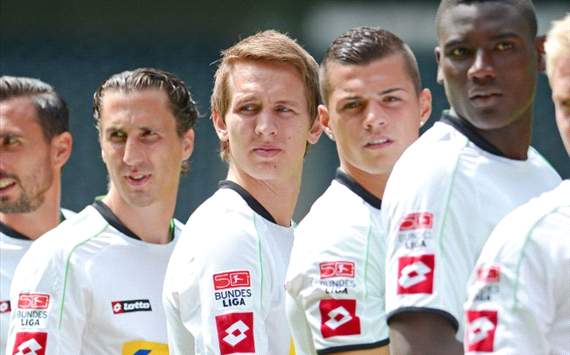 Mit den Neuzugängen Luuk de Jong und Granit Xhaka startet Borussia Mönchengladbach in die neue Saison