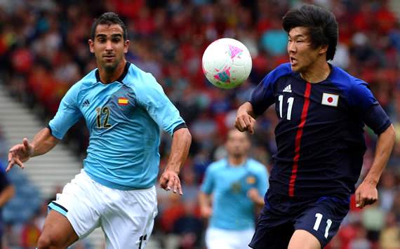 Martin Montoya; Kensuke Nagai, Spain, Japan