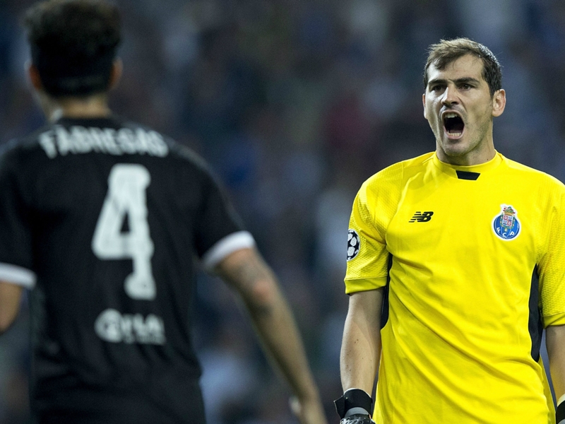 Record-breaker Casillas accepts blame for Willian goal