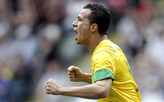 Leandro Damião - Brazil vs Honduras