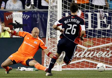 Reis retires after 16-year MLS career, named Galaxy GK coach