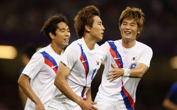 Olympics Day 14 - Men's Football, Korea v Japan, Jacheol Koo and Sungdong Baek