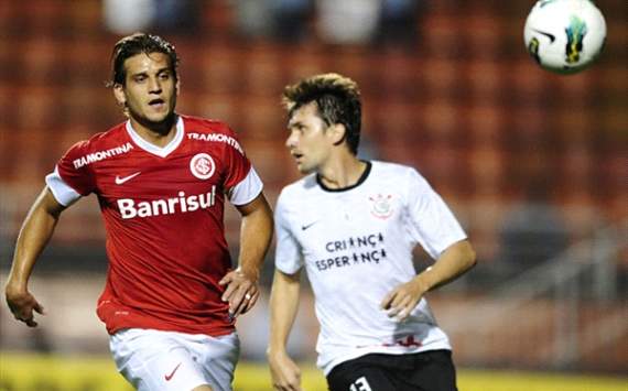 Rafael Moura e Paulo Andre- Corinthians x Inter