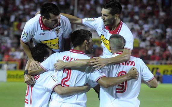 Medel, Spahic, Fazio - Sevilla FC