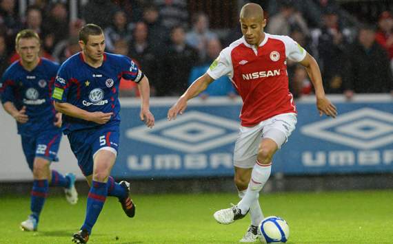 Jake Carroll, St Patrick's Athletic, in action against Danny Ventre, Sligo Rovers