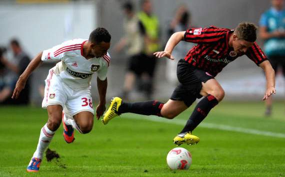 Bastian Oczipka, Karim Bellarabi, Eintracht Frankfurt - Bayer Leverkusen