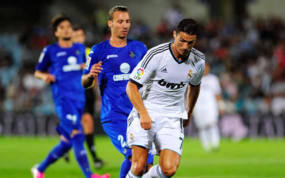 Alexis, Cristiano Ronaldo - Getafe v Real Madrid