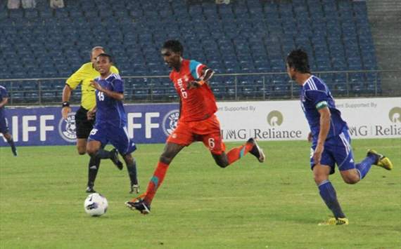 India's Lenny Rodrigues runs past the Nepal defence, Nehru Cup 2012
