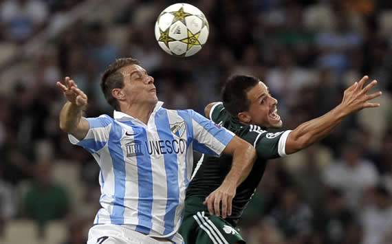 Joaquín y Vitolo, en acción durante el Panathinaikos-Málaga