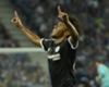 Exclusivo: Willian vê exagero com Kenedy, revela saudades de Diego Costa, zoeira com David Luiz e gol mais bonito
