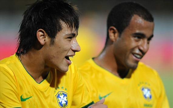 Neymar, Lucas Moura - Brazil vs China
