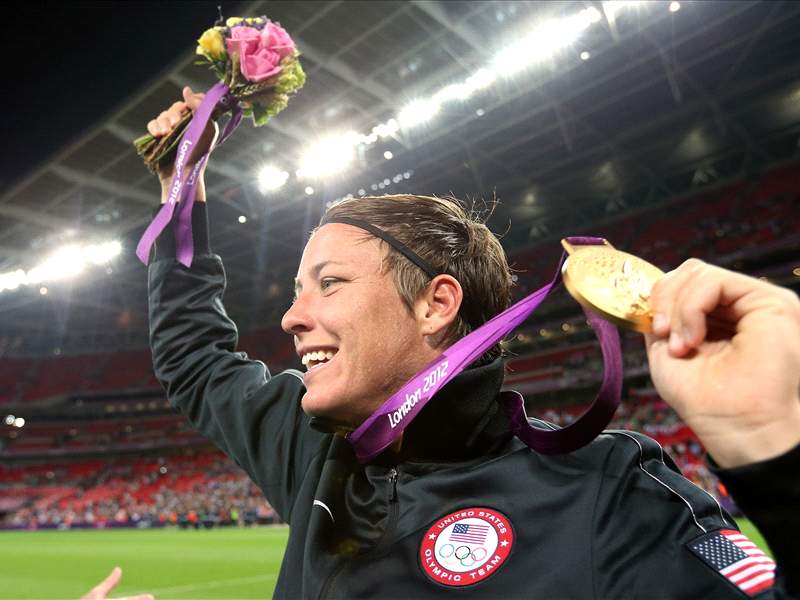 dating a successful woman