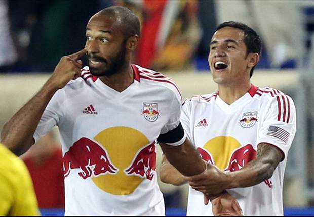 Thierry Henry scores direct from a corner - all the MLS goals and action
