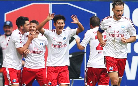 Hamburger SV v Borussia Dortmund: Heung Min Son & Rafael van der Vaart celebrating