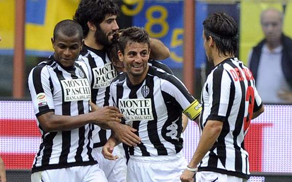 Siena celebrating