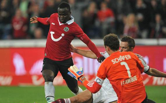 Hannover 96 v 1. FC Nürnberg: Didier Ya Konan & Raphael Schäfer
