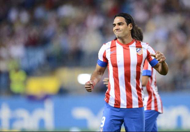 ESP - Falcao fait du pied à l'Angleterre