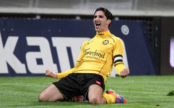 Sanharib Malki juicht (Roda JC - VVV-Venlo)