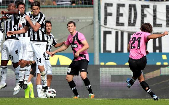 Andrea Pirlo - Siena-Juventus - Serie A