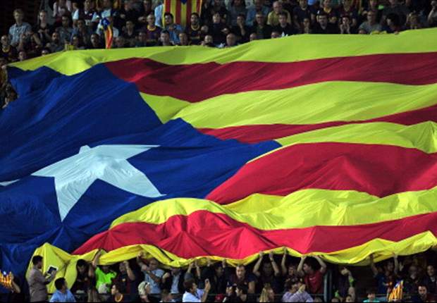 نمایش پیراهن تیم ملی کاتالونیا برتن سسک و بارترا