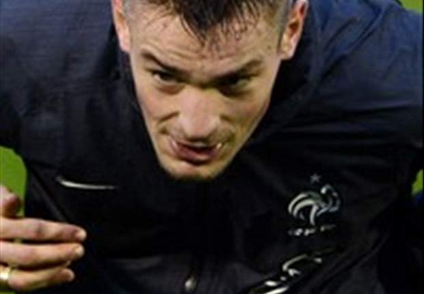 Transferts - Pardew : "Impatient pour Debuchy"