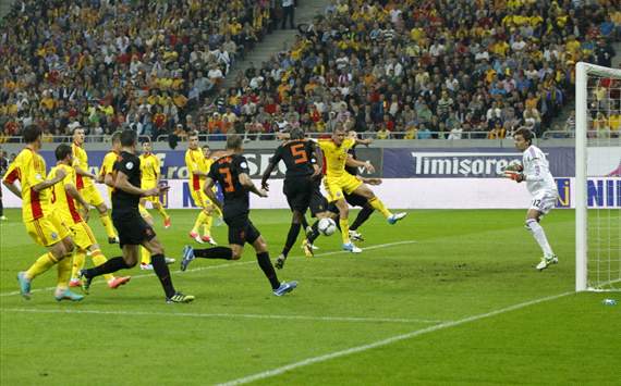 Bruno Martins Indi scores for Netherlands vs Romania
