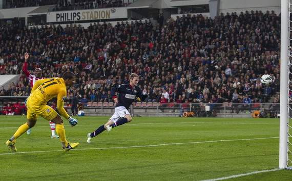 PSV - Willem II, Goal Jens Podevijn