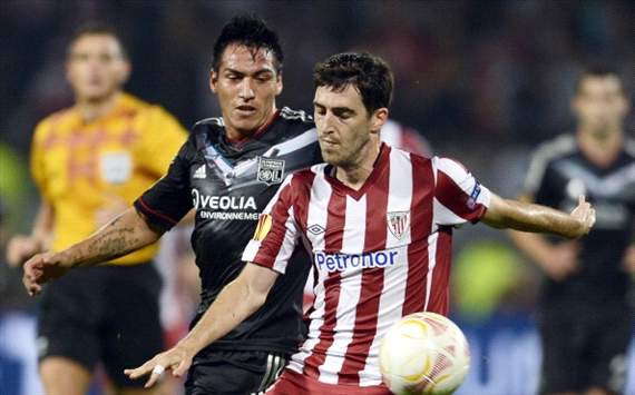 Fabian Monzon, Andoni Iraola - Olympique Lyonnais v Athletic Bilbao - UEL