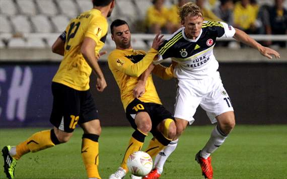 Dirk Kuyt- Fenerbahce - AEL - UEFA Eurpa League