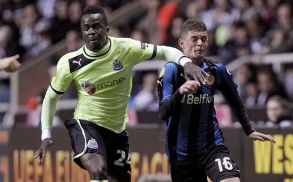 Europa League - NEWCASTLE-BRUGGE, Cheick Tiote and Maxime Lestienne