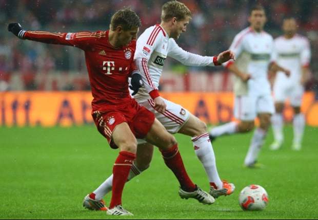 九人拜仁客平勒沃库森，红牌与争议判罚主宰德甲焦点战