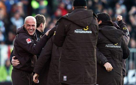St.Pauli feiert gegen Dynamo Dresden