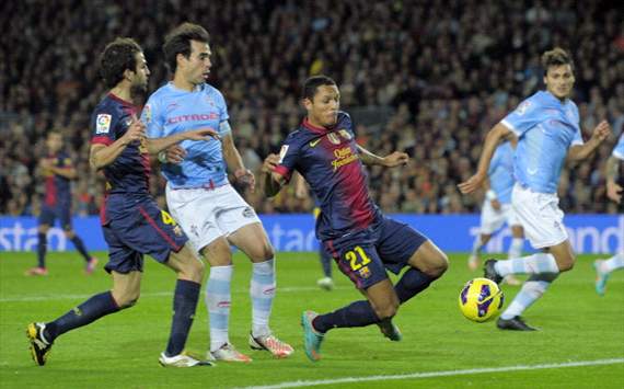 Adriano marca el segundo gol del Barcelona al Celta